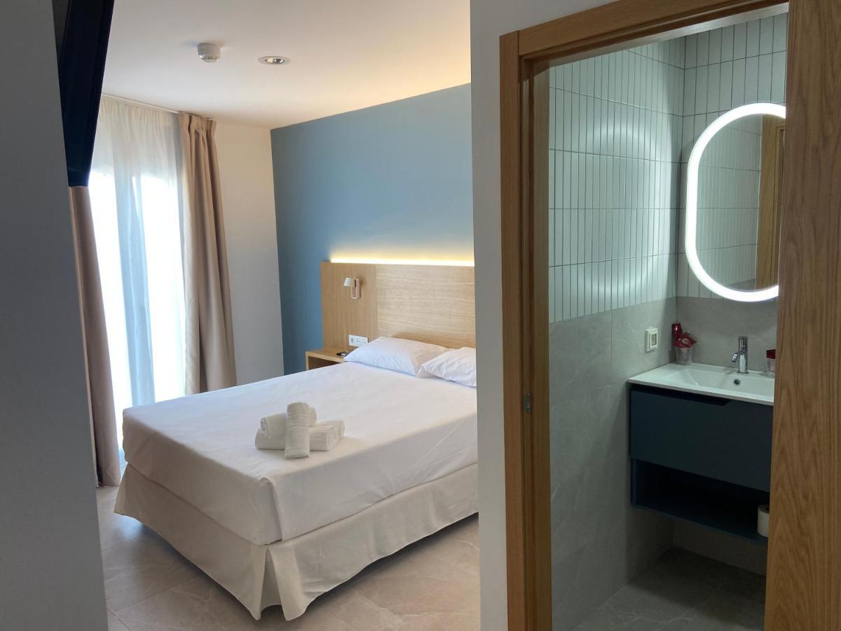 Rio Salado Conil Hostal Conil De La Frontera Dış mekan fotoğraf